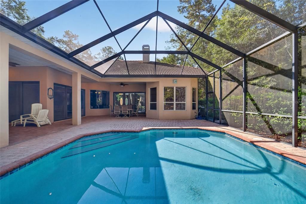 En Venta: $925,000 (4 camas, 4 baños, 3437 Pies cuadrados)