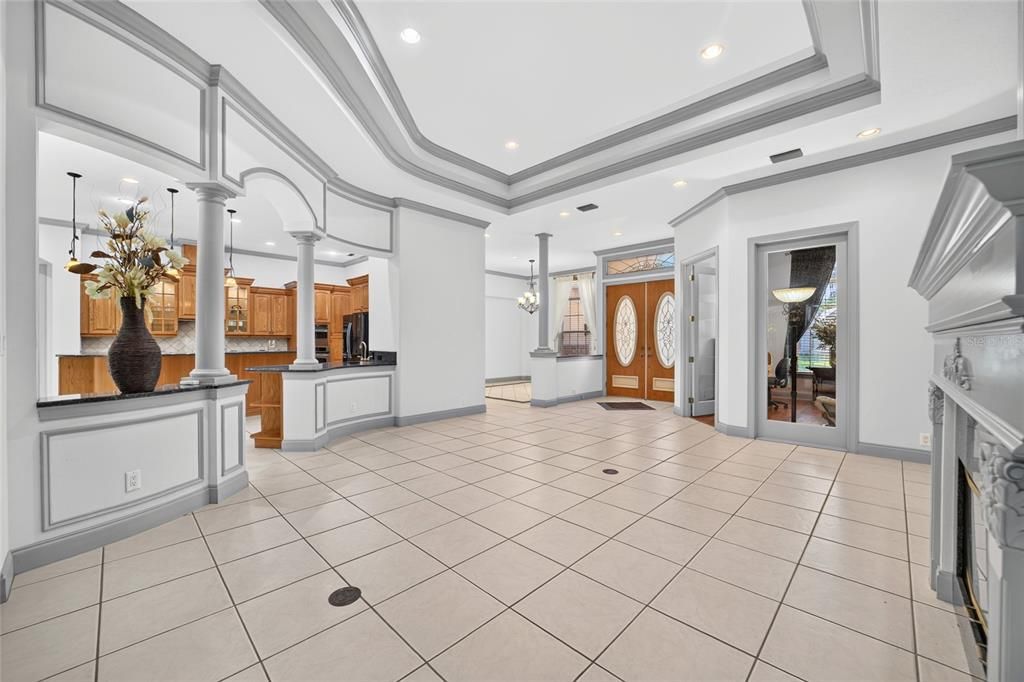 En Venta: $925,000 (4 camas, 4 baños, 3437 Pies cuadrados)