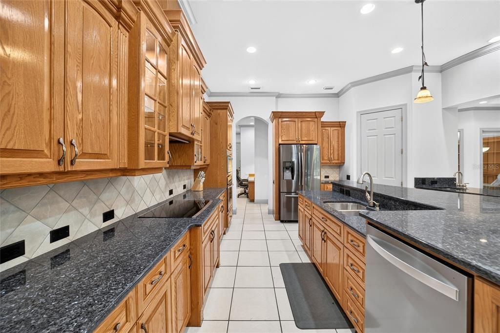En Venta: $925,000 (4 camas, 4 baños, 3437 Pies cuadrados)