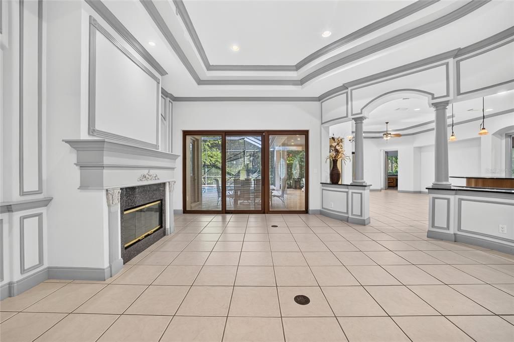 En Venta: $925,000 (4 camas, 4 baños, 3437 Pies cuadrados)