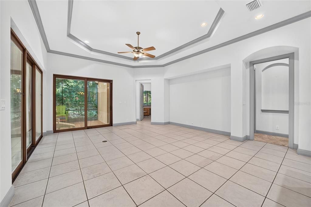En Venta: $925,000 (4 camas, 4 baños, 3437 Pies cuadrados)