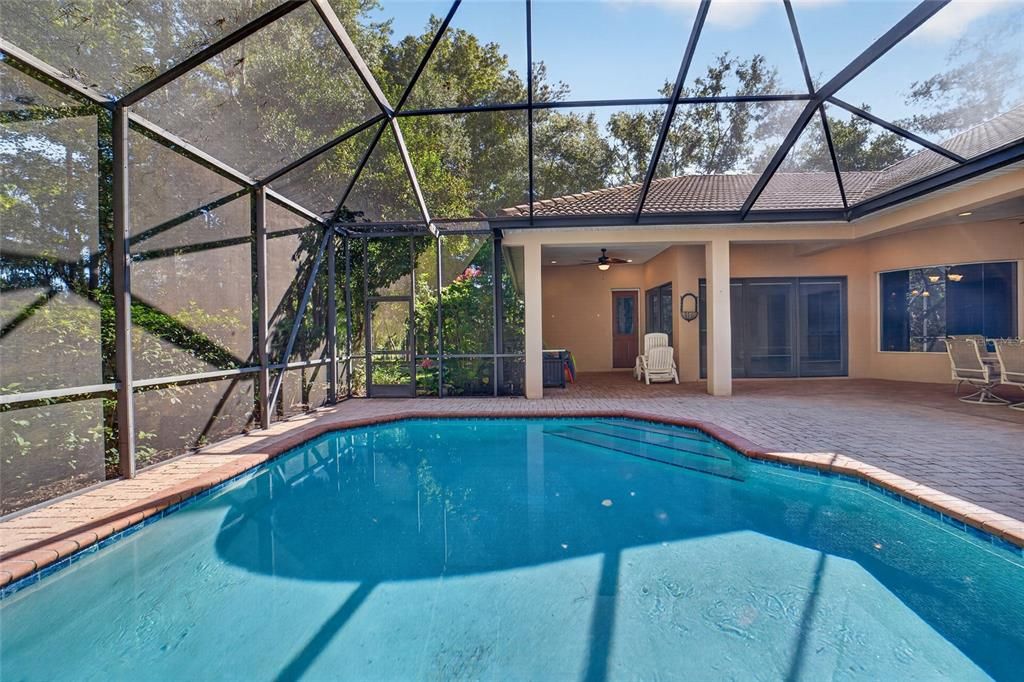 En Venta: $925,000 (4 camas, 4 baños, 3437 Pies cuadrados)