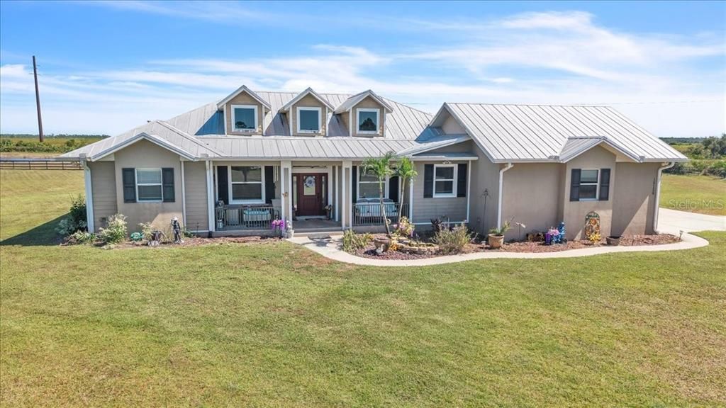 En Venta: $749,000 (4 camas, 2 baños, 2356 Pies cuadrados)