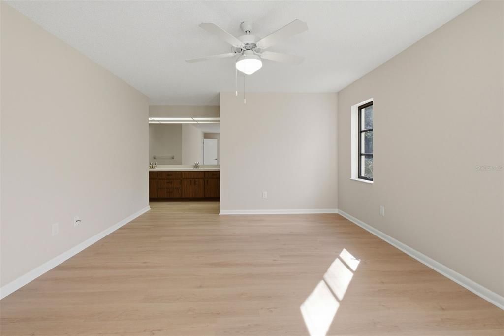 For Sale: $254,999 (3 beds, 2 baths, 1762 Square Feet)