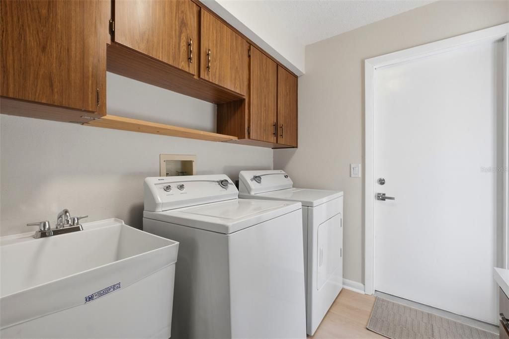 For Sale: $254,999 (3 beds, 2 baths, 1762 Square Feet)