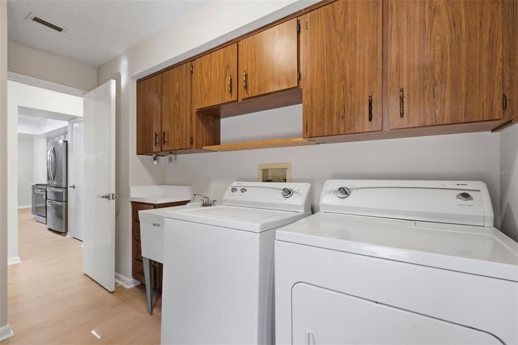 For Sale: $254,999 (3 beds, 2 baths, 1762 Square Feet)