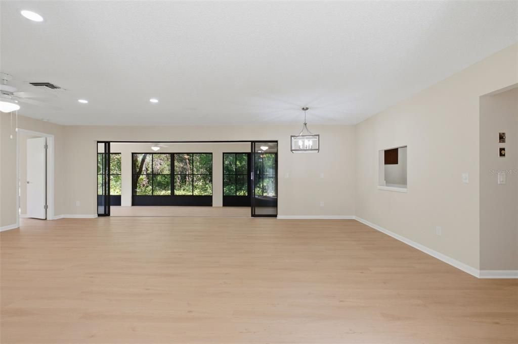For Sale: $254,999 (3 beds, 2 baths, 1762 Square Feet)