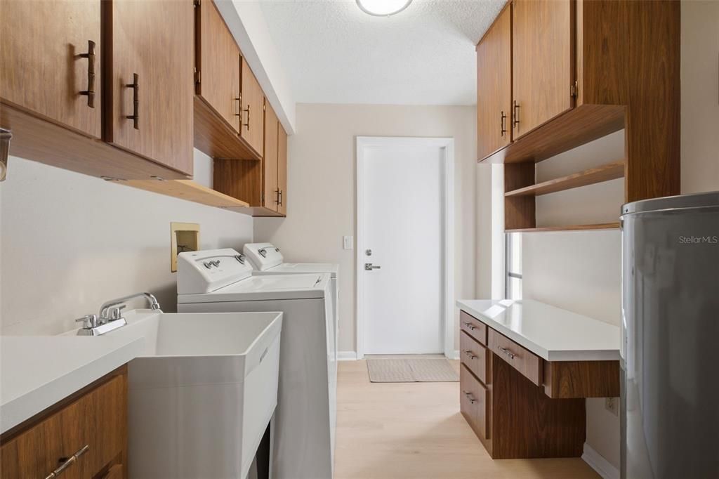 For Sale: $254,999 (3 beds, 2 baths, 1762 Square Feet)