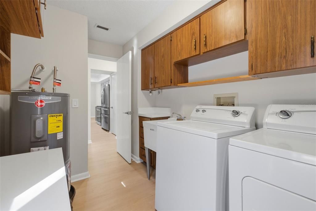 For Sale: $254,999 (3 beds, 2 baths, 1762 Square Feet)
