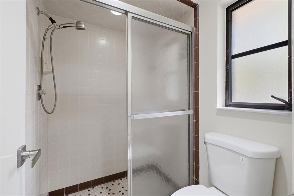 For Sale: $254,999 (3 beds, 2 baths, 1762 Square Feet)