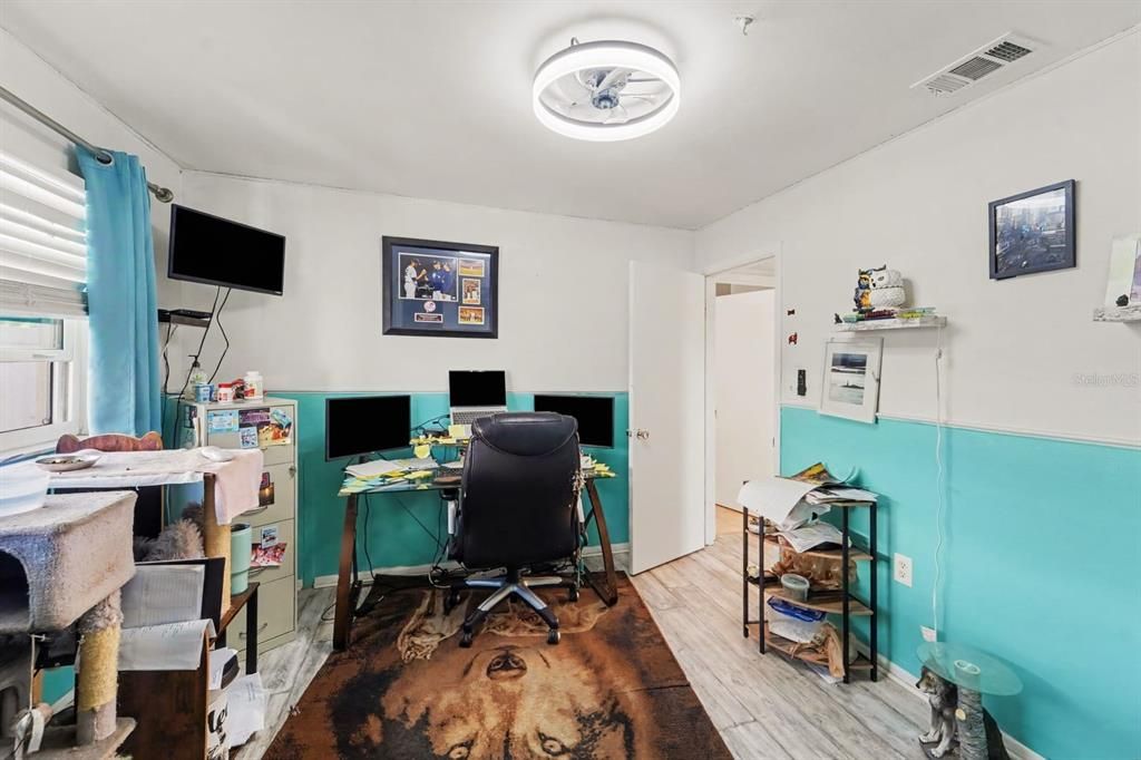 En Venta: $300,000 (3 camas, 2 baños, 1219 Pies cuadrados)