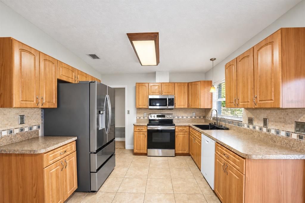 En Venta: $399,000 (3 camas, 1 baños, 1170 Pies cuadrados)