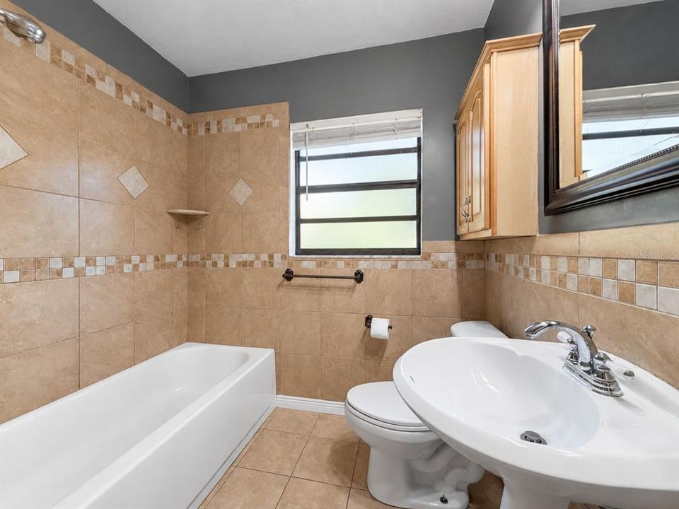 En Venta: $399,000 (3 camas, 1 baños, 1170 Pies cuadrados)