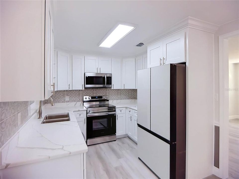 En Venta: $269,900 (3 camas, 2 baños, 1140 Pies cuadrados)