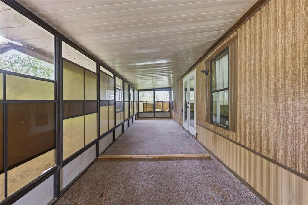 На продажу: $28,000 (5 спален, 3 ванн, 1964 Квадратных фут)