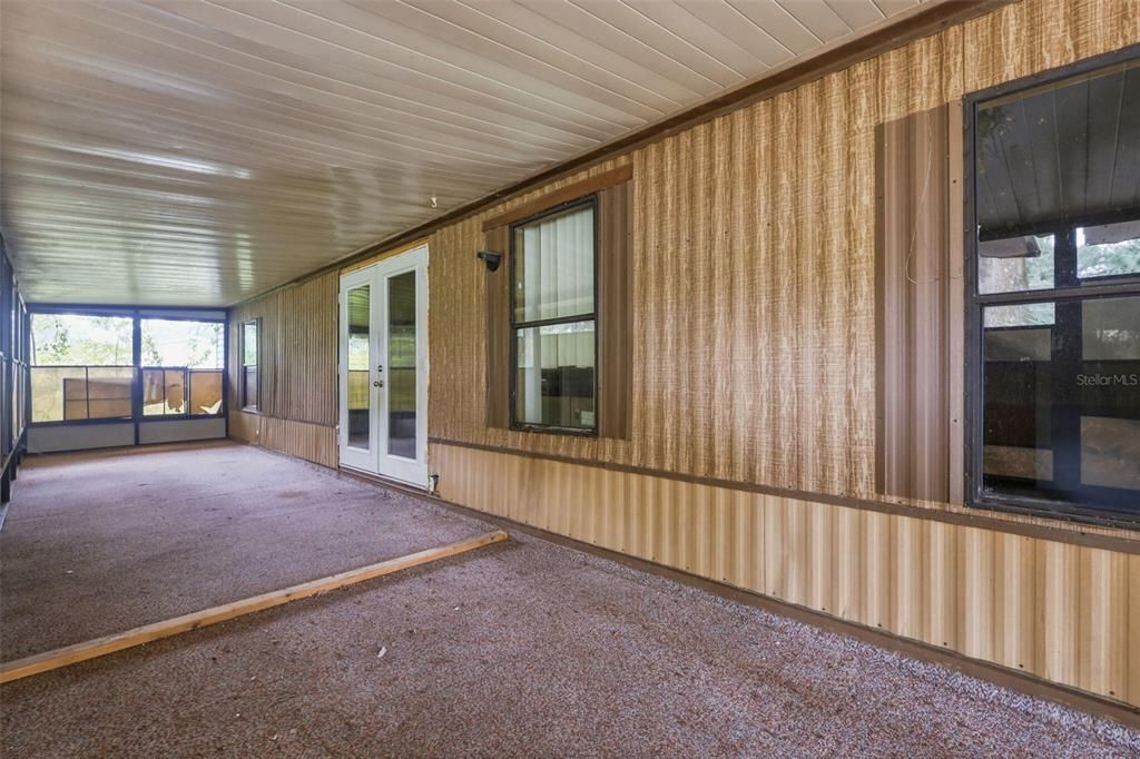 На продажу: $28,000 (5 спален, 3 ванн, 1964 Квадратных фут)