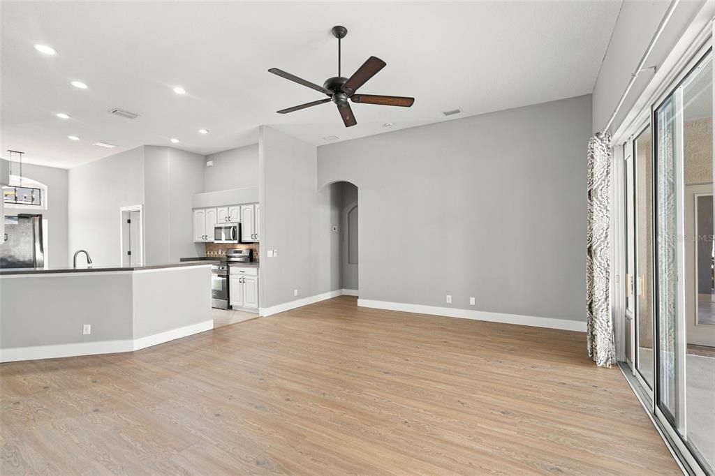 For Sale: $525,000 (4 beds, 2 baths, 2300 Square Feet)