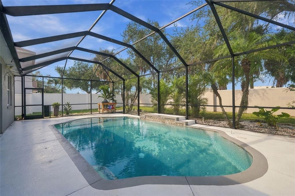 For Sale: $525,000 (4 beds, 2 baths, 2300 Square Feet)