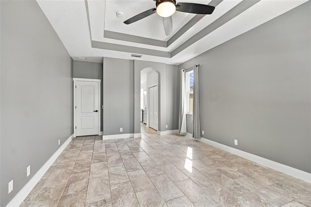 For Sale: $525,000 (4 beds, 2 baths, 2300 Square Feet)