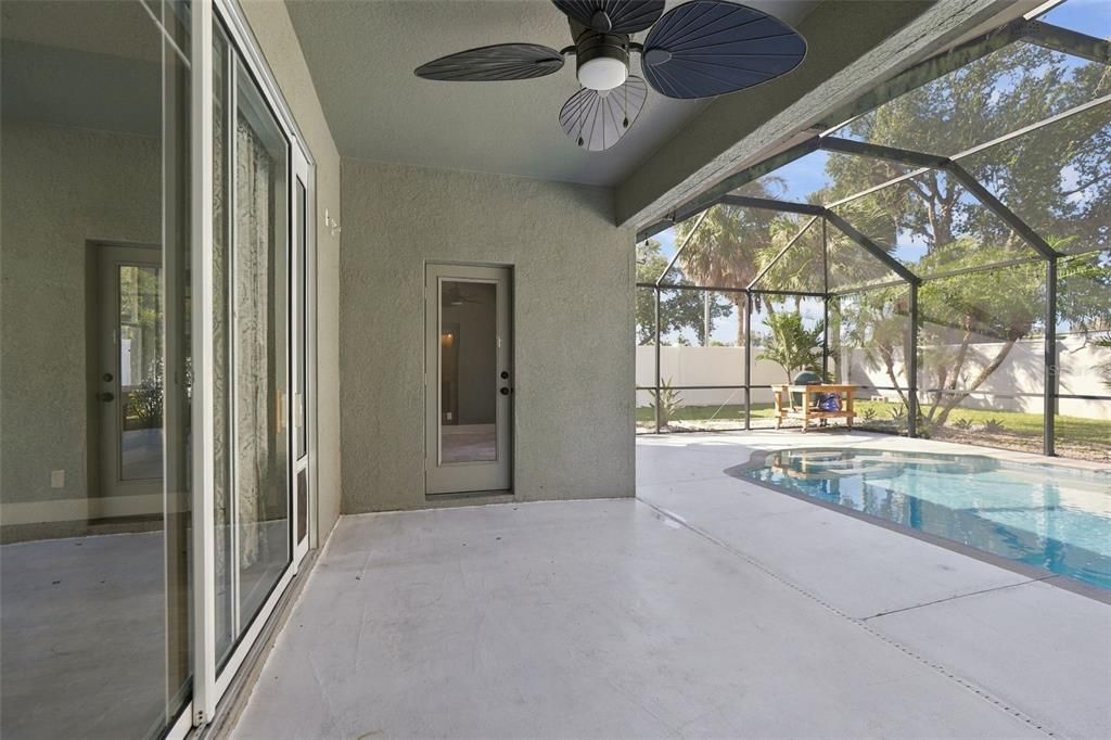 For Sale: $525,000 (4 beds, 2 baths, 2300 Square Feet)