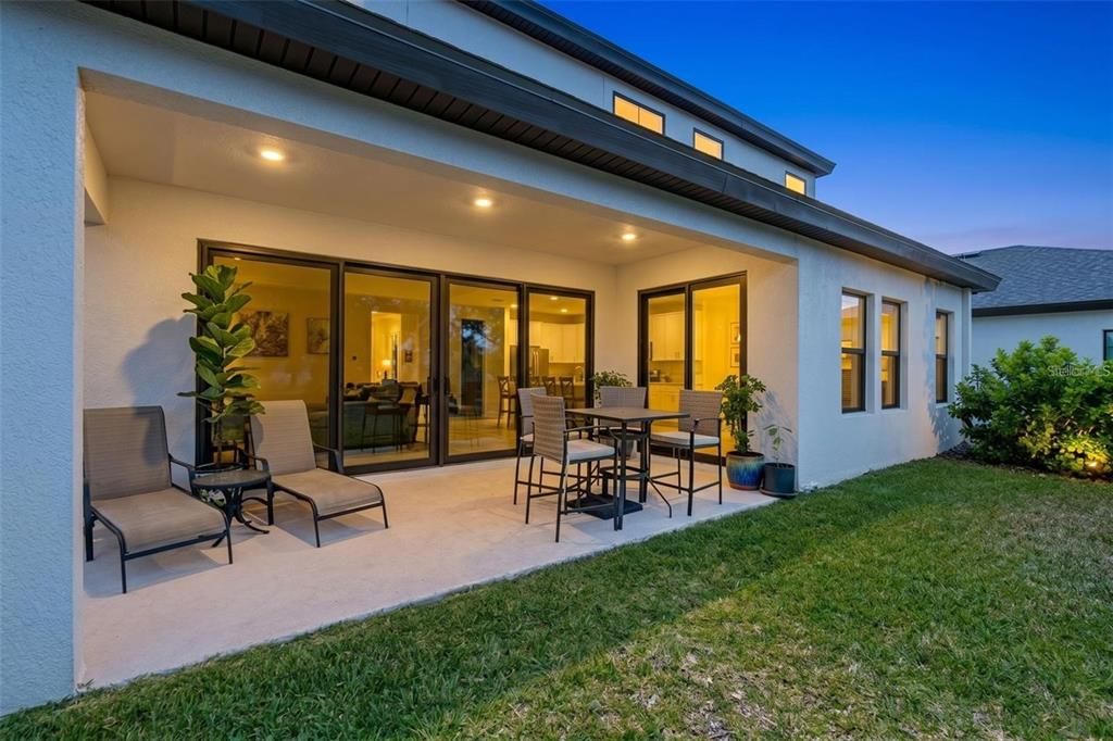 For Sale: $535,000 (5 beds, 3 baths, 3442 Square Feet)