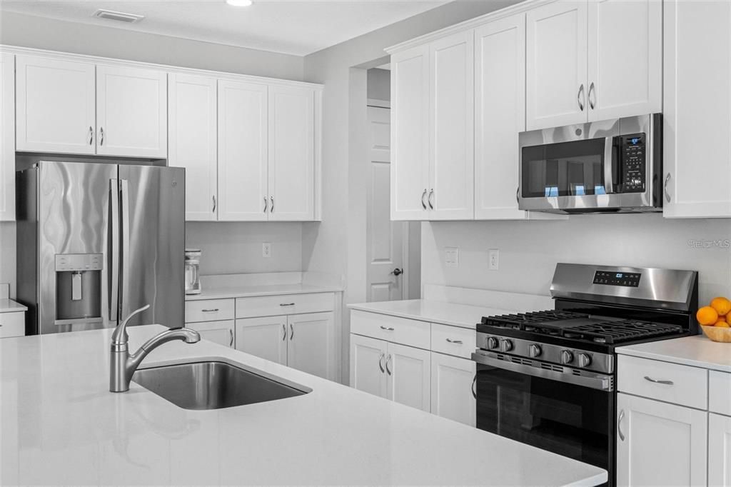 For Sale: $535,000 (5 beds, 3 baths, 3442 Square Feet)