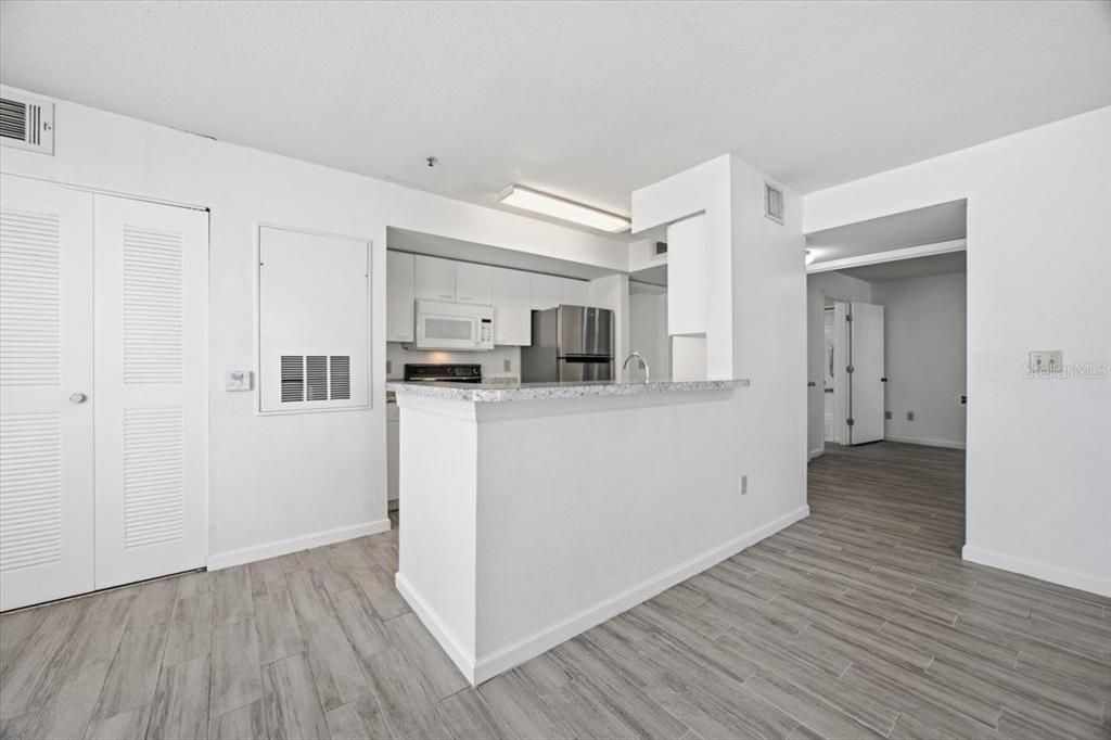 В аренду: $1,595 (2 спален, 2 ванн, 1140 Квадратных фут)