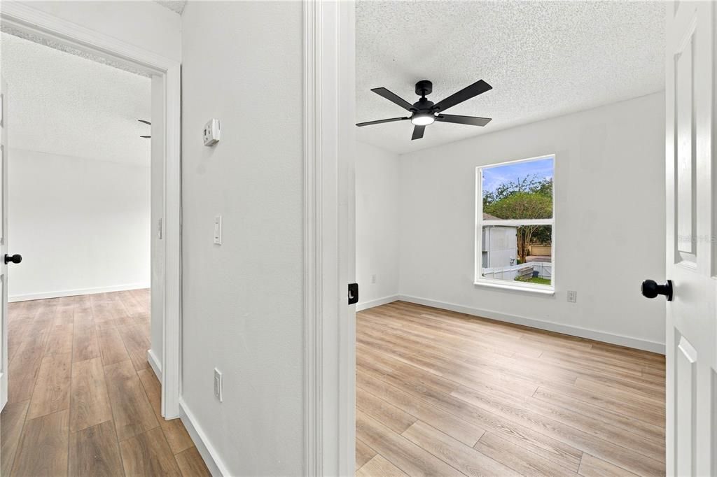 На продажу: $365,000 (5 спален, 2 ванн, 2320 Квадратных фут)