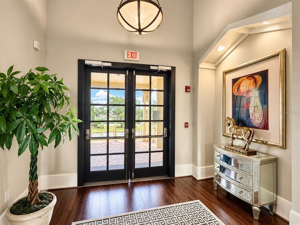 For Sale: $140,000 (1 beds, 1 baths, 829 Square Feet)