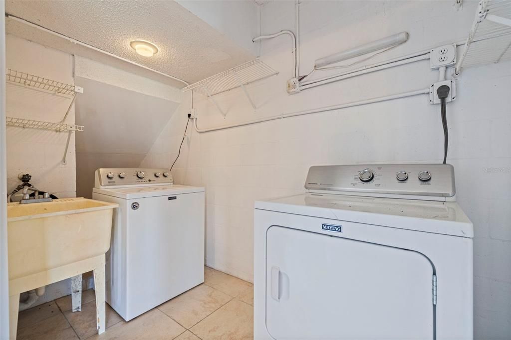 For Sale: $599,000 (3 beds, 2 baths, 1855 Square Feet)