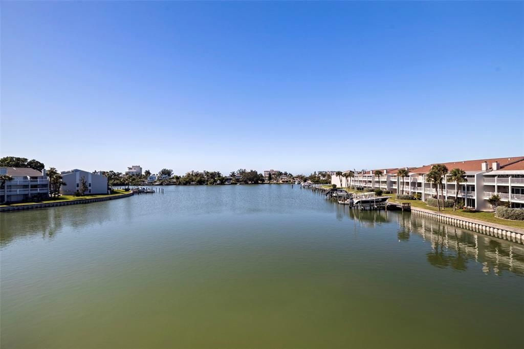 For Sale: $599,000 (3 beds, 2 baths, 1855 Square Feet)