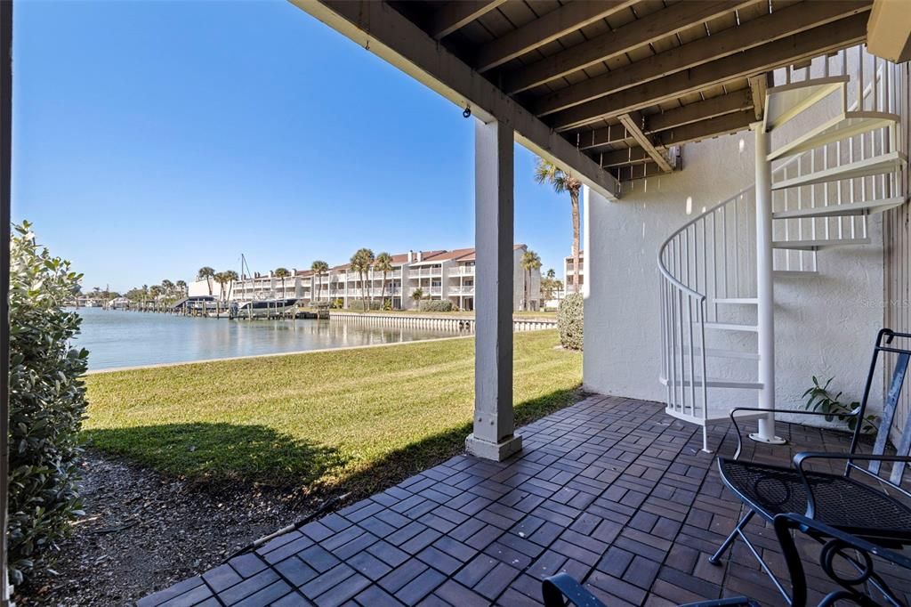 For Sale: $599,000 (3 beds, 2 baths, 1855 Square Feet)