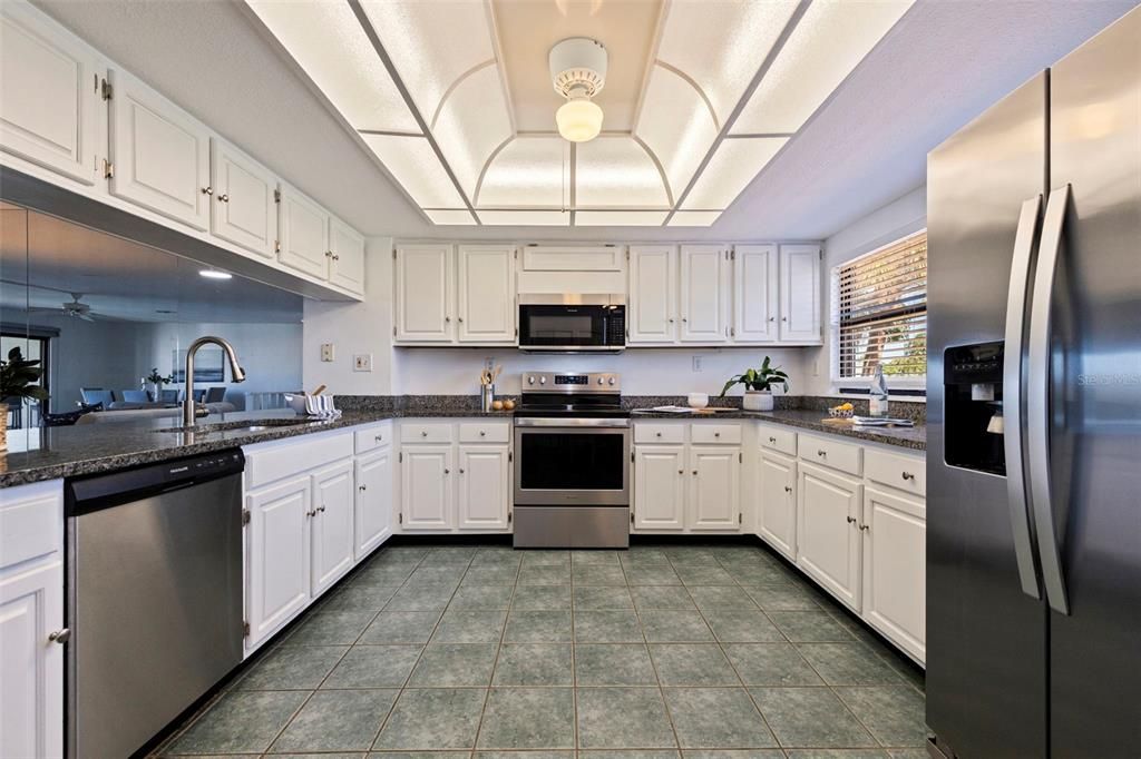 For Sale: $599,000 (3 beds, 2 baths, 1855 Square Feet)