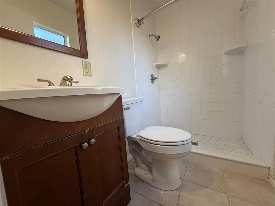 На продажу: $259,000 (3 спален, 2 ванн, 1225 Квадратных фут)