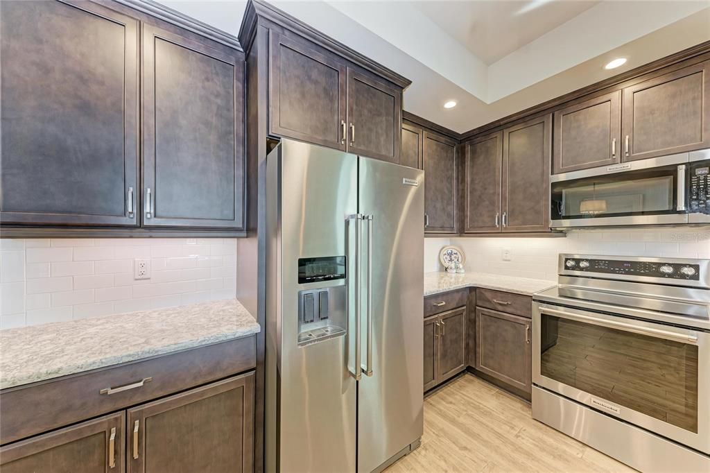 На продажу: $695,000 (3 спален, 2 ванн, 2168 Квадратных фут)