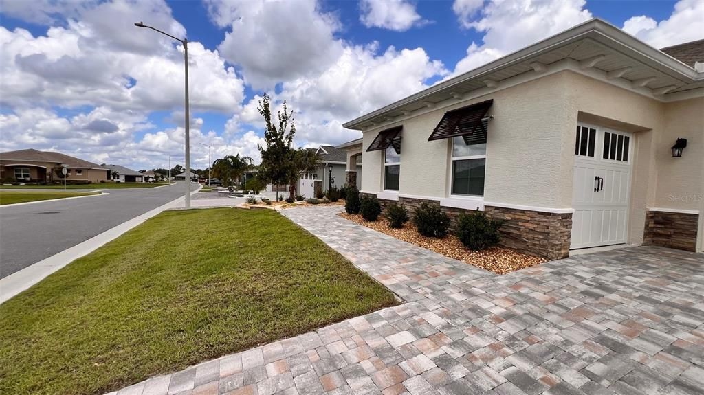 For Sale: $438,999 (3 beds, 3 baths, 2476 Square Feet)