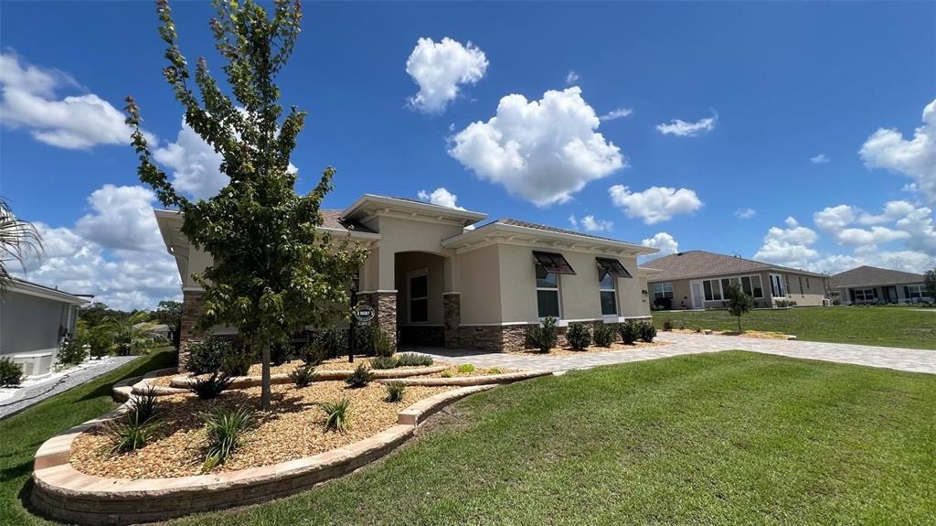 For Sale: $438,999 (3 beds, 3 baths, 2476 Square Feet)
