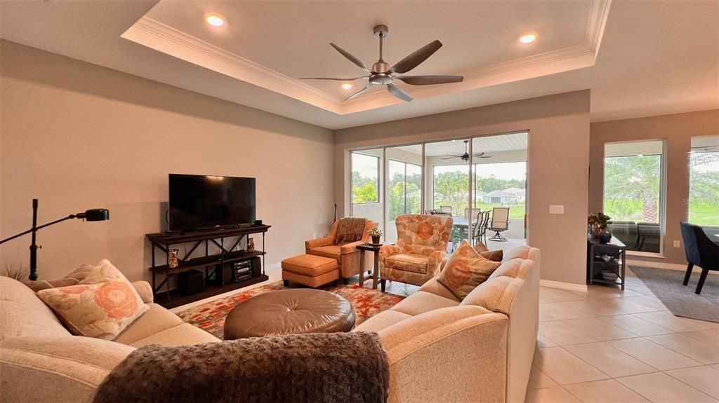 For Sale: $438,999 (3 beds, 3 baths, 2476 Square Feet)