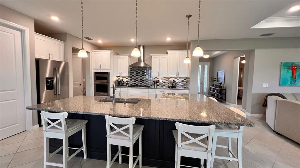 For Sale: $438,999 (3 beds, 3 baths, 2476 Square Feet)