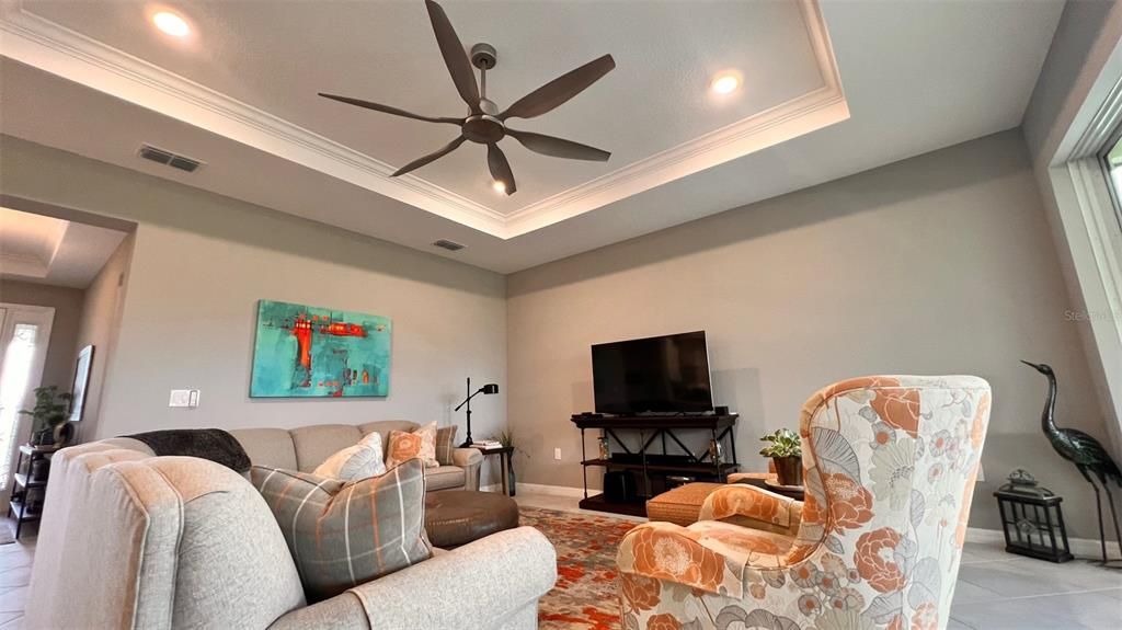 For Sale: $438,999 (3 beds, 3 baths, 2476 Square Feet)