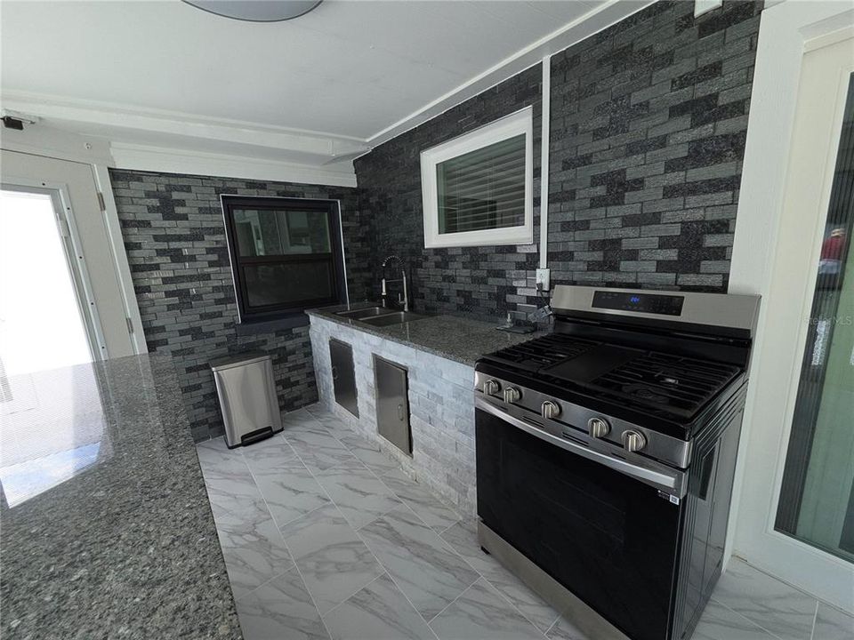 En Venta: $399,900 (4 camas, 2 baños, 1187 Pies cuadrados)