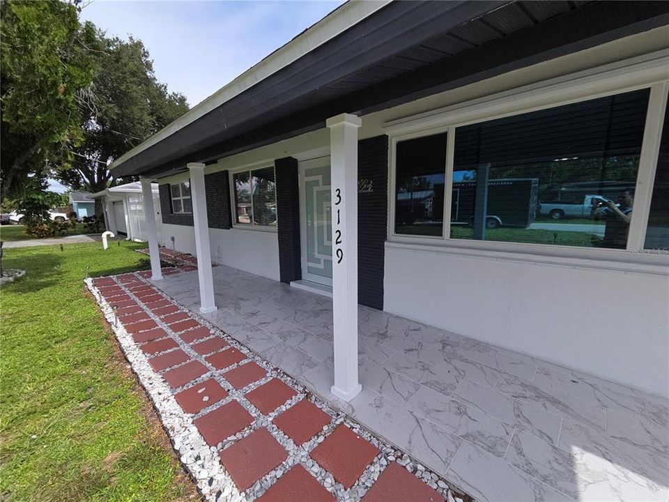 En Venta: $399,900 (4 camas, 2 baños, 1187 Pies cuadrados)