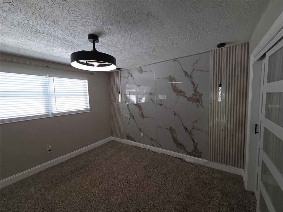 En Venta: $399,900 (4 camas, 2 baños, 1187 Pies cuadrados)