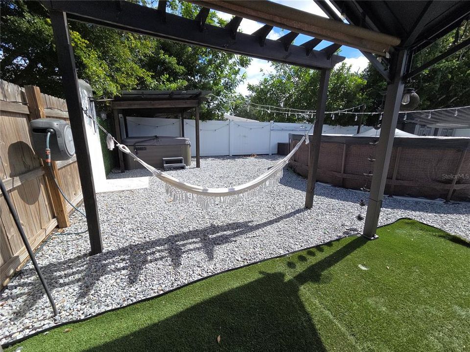 En Venta: $399,900 (4 camas, 2 baños, 1187 Pies cuadrados)