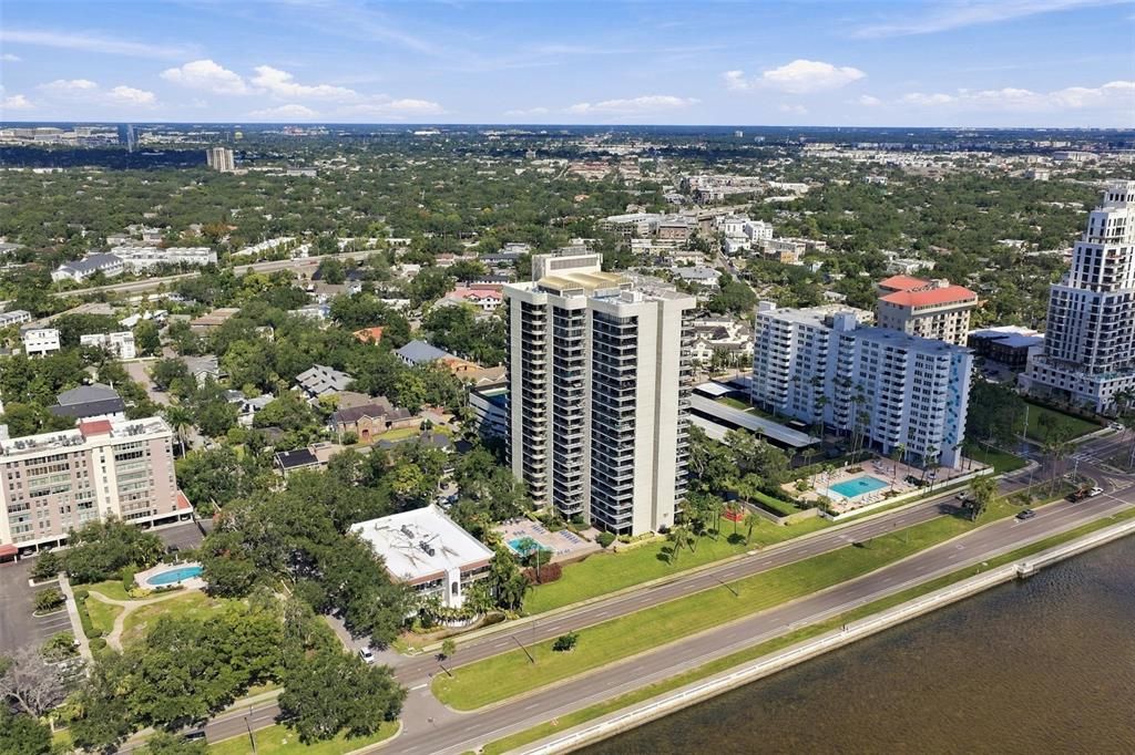 На продажу: $645,000 (2 спален, 2 ванн, 1504 Квадратных фут)