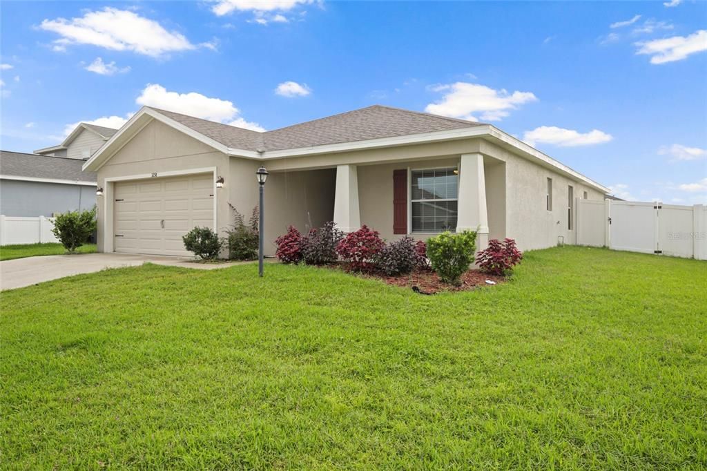 For Sale: $375,000 (4 beds, 2 baths, 1722 Square Feet)