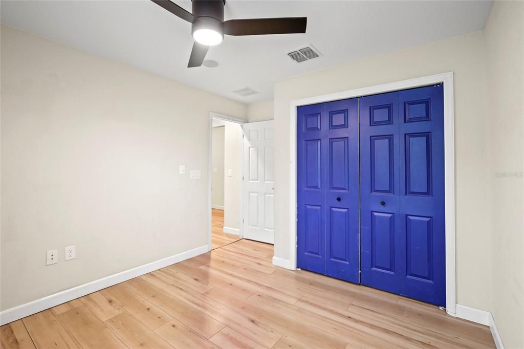 For Sale: $375,000 (4 beds, 2 baths, 1722 Square Feet)