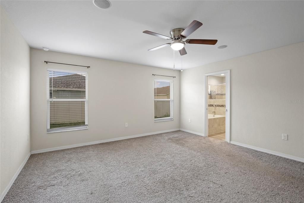 For Sale: $375,000 (4 beds, 2 baths, 1722 Square Feet)