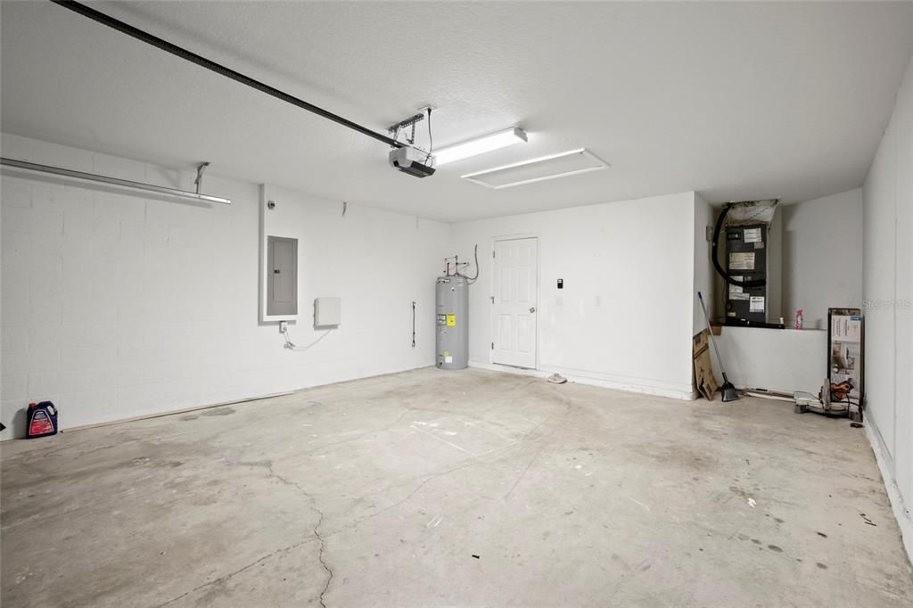For Sale: $375,000 (4 beds, 2 baths, 1722 Square Feet)