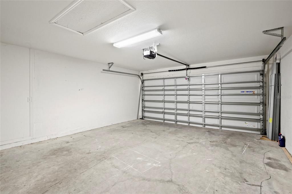 For Sale: $375,000 (4 beds, 2 baths, 1722 Square Feet)